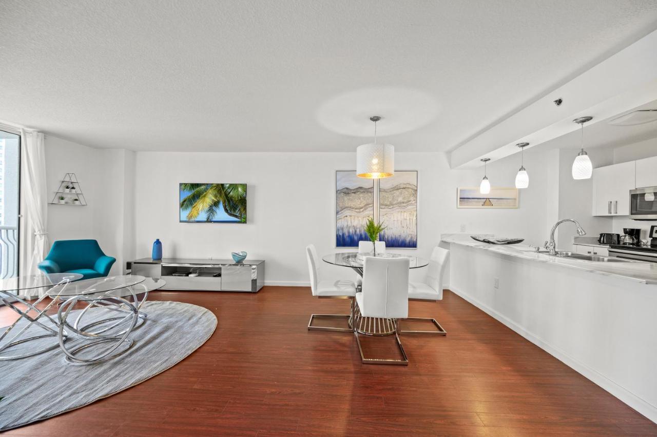 Amazing Condo With Free Parking In Brickell マイアミ エクステリア 写真