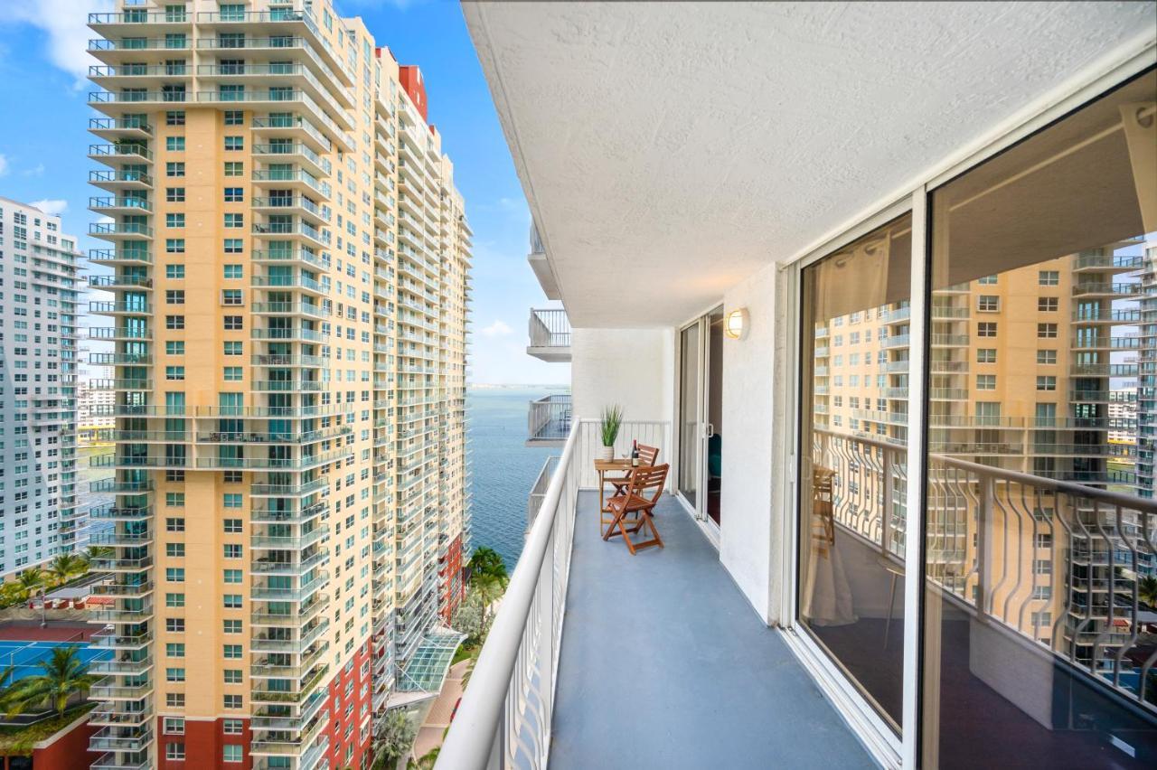 Amazing Condo With Free Parking In Brickell マイアミ エクステリア 写真