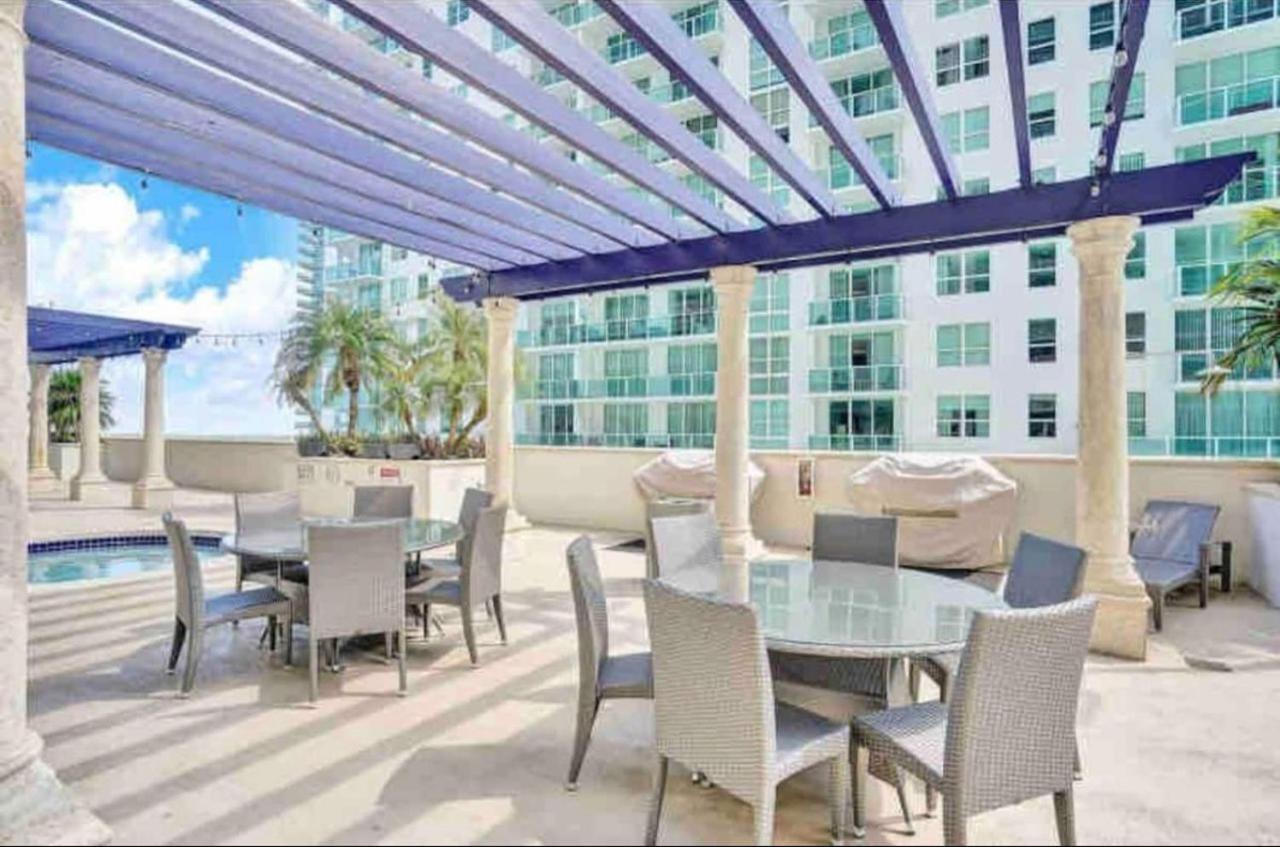 Amazing Condo With Free Parking In Brickell マイアミ エクステリア 写真
