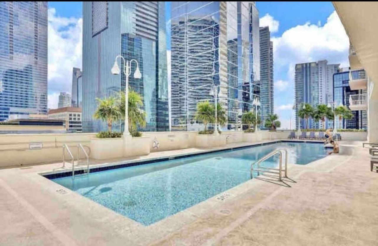 Amazing Condo With Free Parking In Brickell マイアミ エクステリア 写真