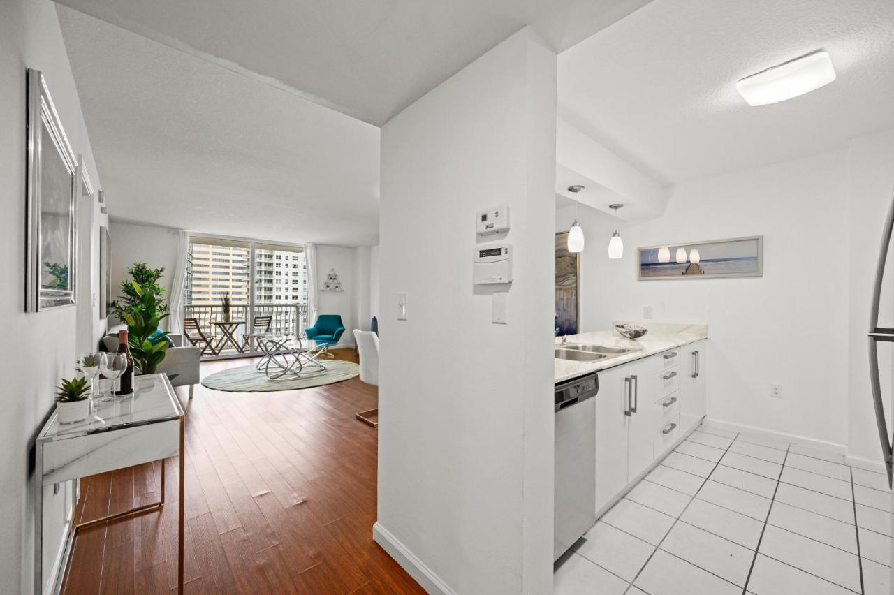 Amazing Condo With Free Parking In Brickell マイアミ エクステリア 写真