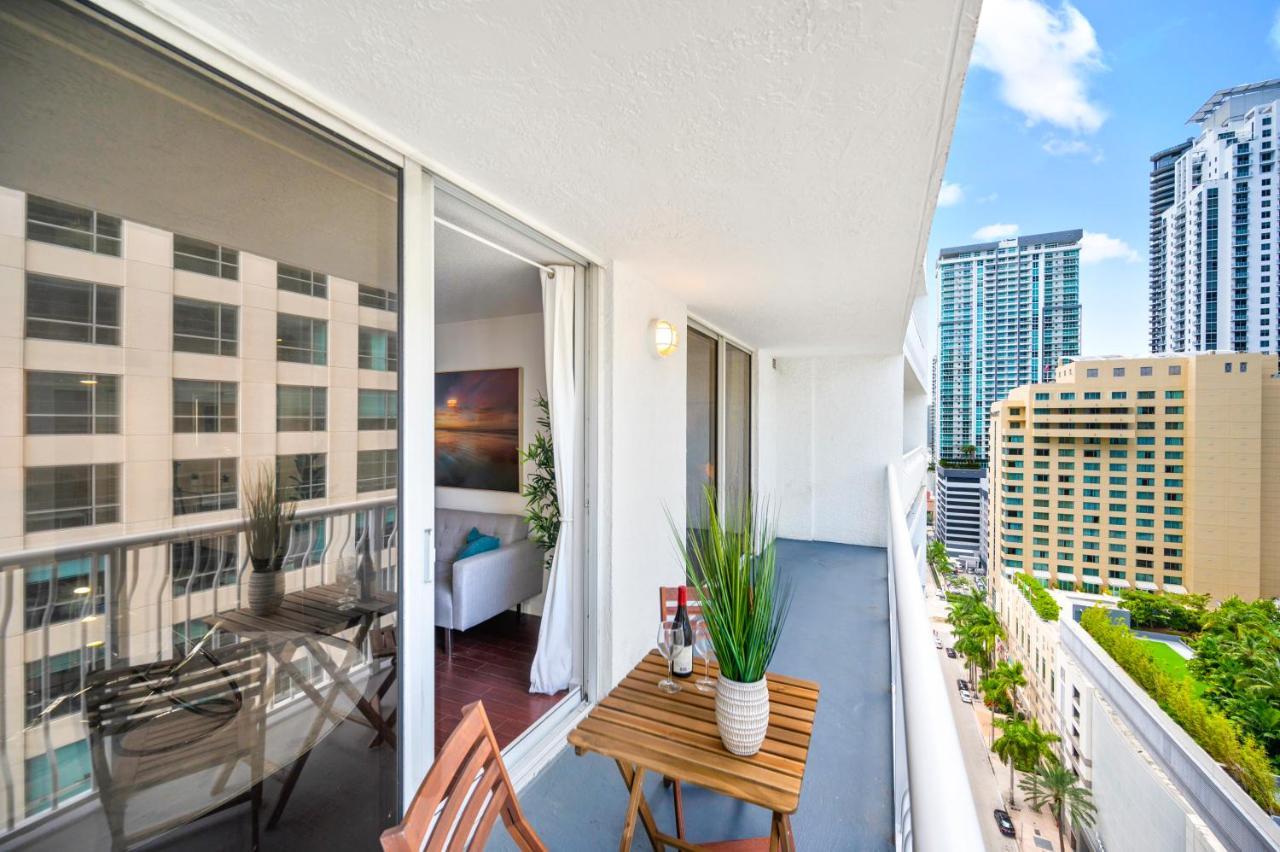 Amazing Condo With Free Parking In Brickell マイアミ エクステリア 写真